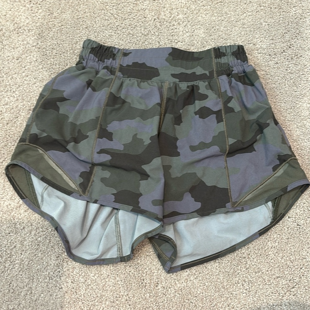 Lululemon camo hotty hots